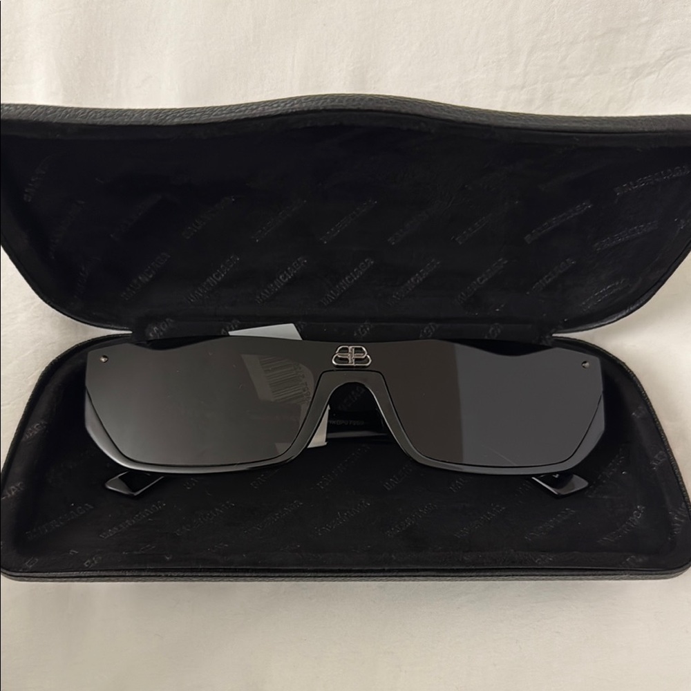 Balenciaga BB0080S Black Acetate BB Rectangular Shield Sunglasses w/ Case